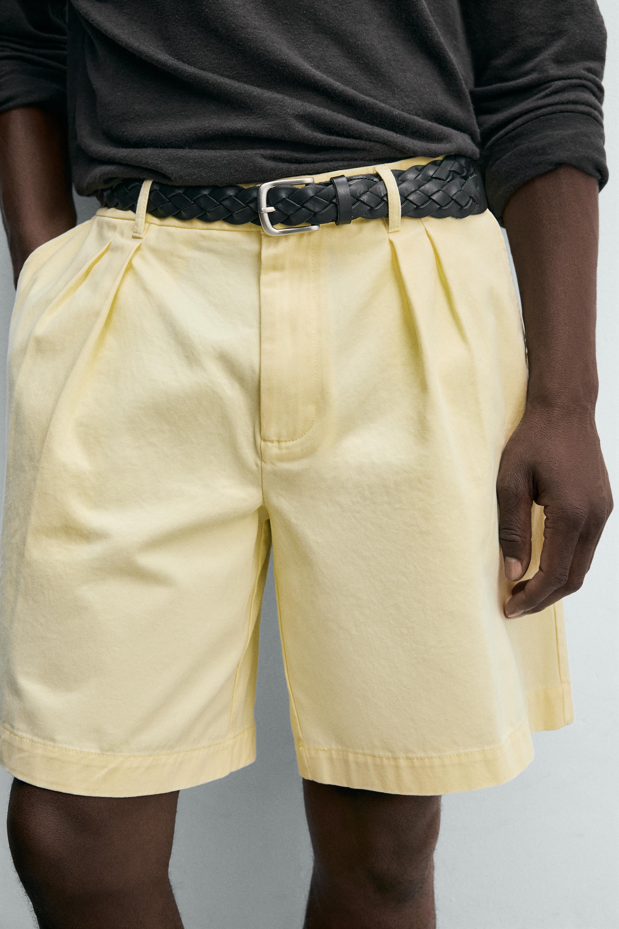 RELAXED FIT PLEATED SHORTS